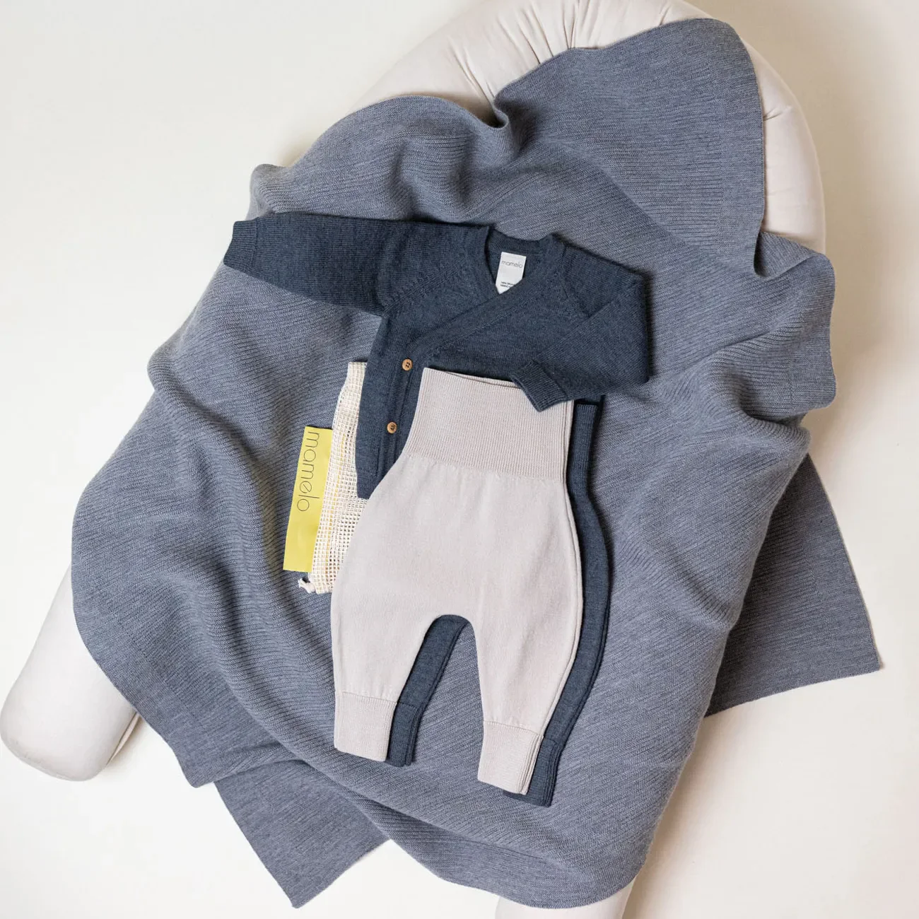GROSSES KUSCHEL-SET BUNDHOSE - Image 3