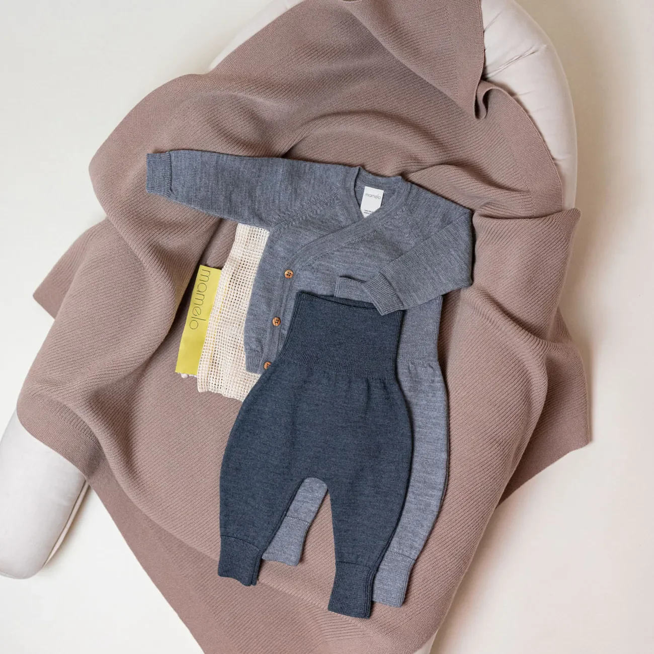 GROSSES KUSCHEL-SET BUNDHOSE - Image 5
