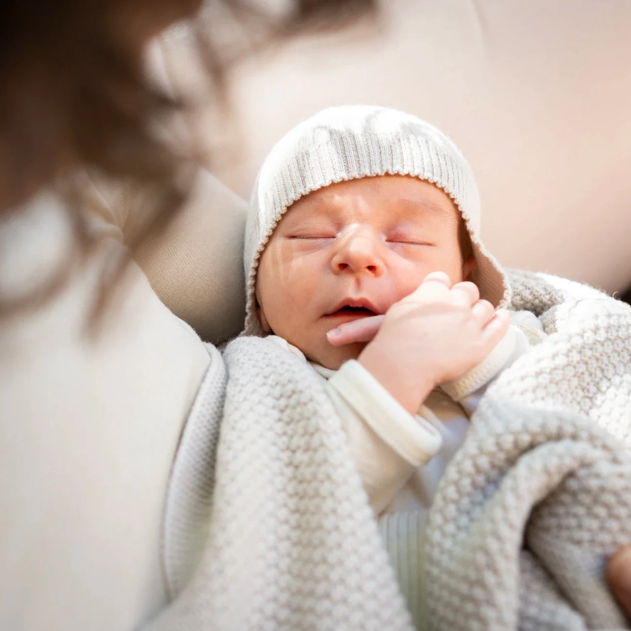 THE WOOLLY BABY HAT - camel - Image 5