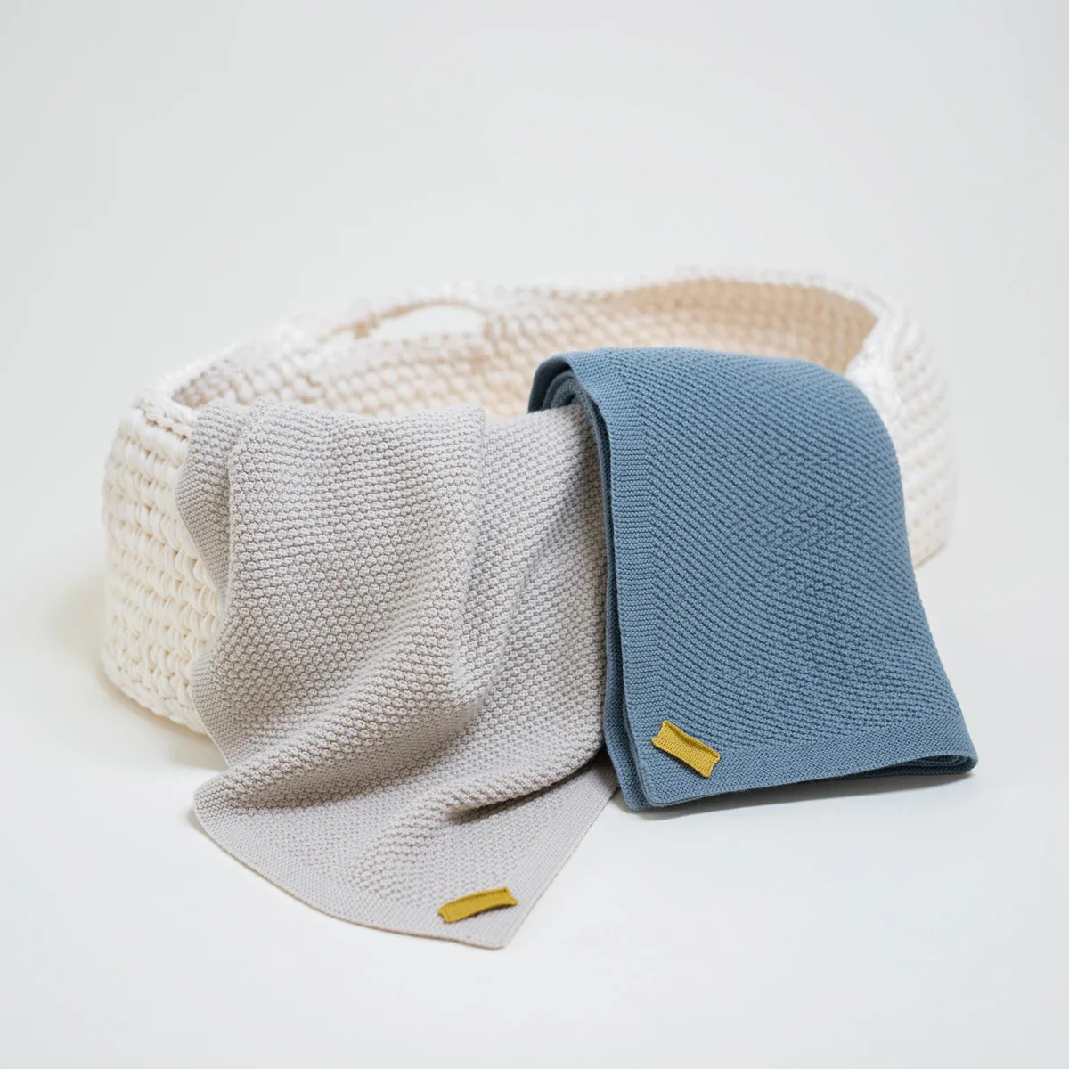 THE WOOLLY BLANKET - blue - Image 3