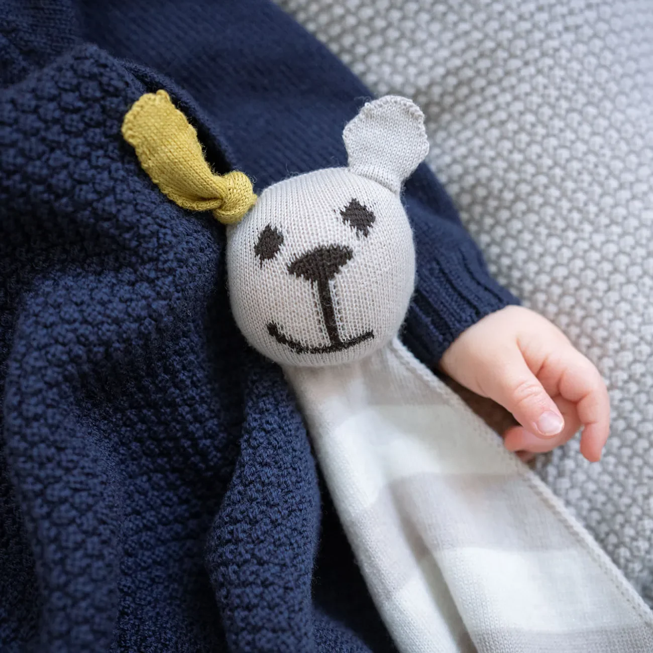 THE WOOLLY BLANKET - midnight blue - Image 11