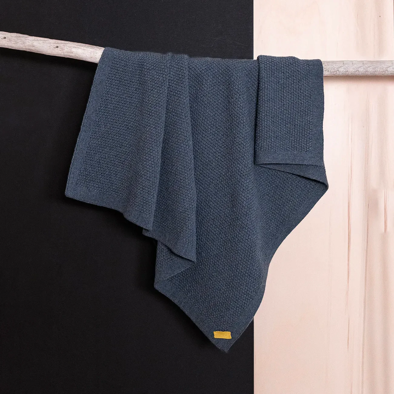 THE WOOLLY BLANKET - graphite grey