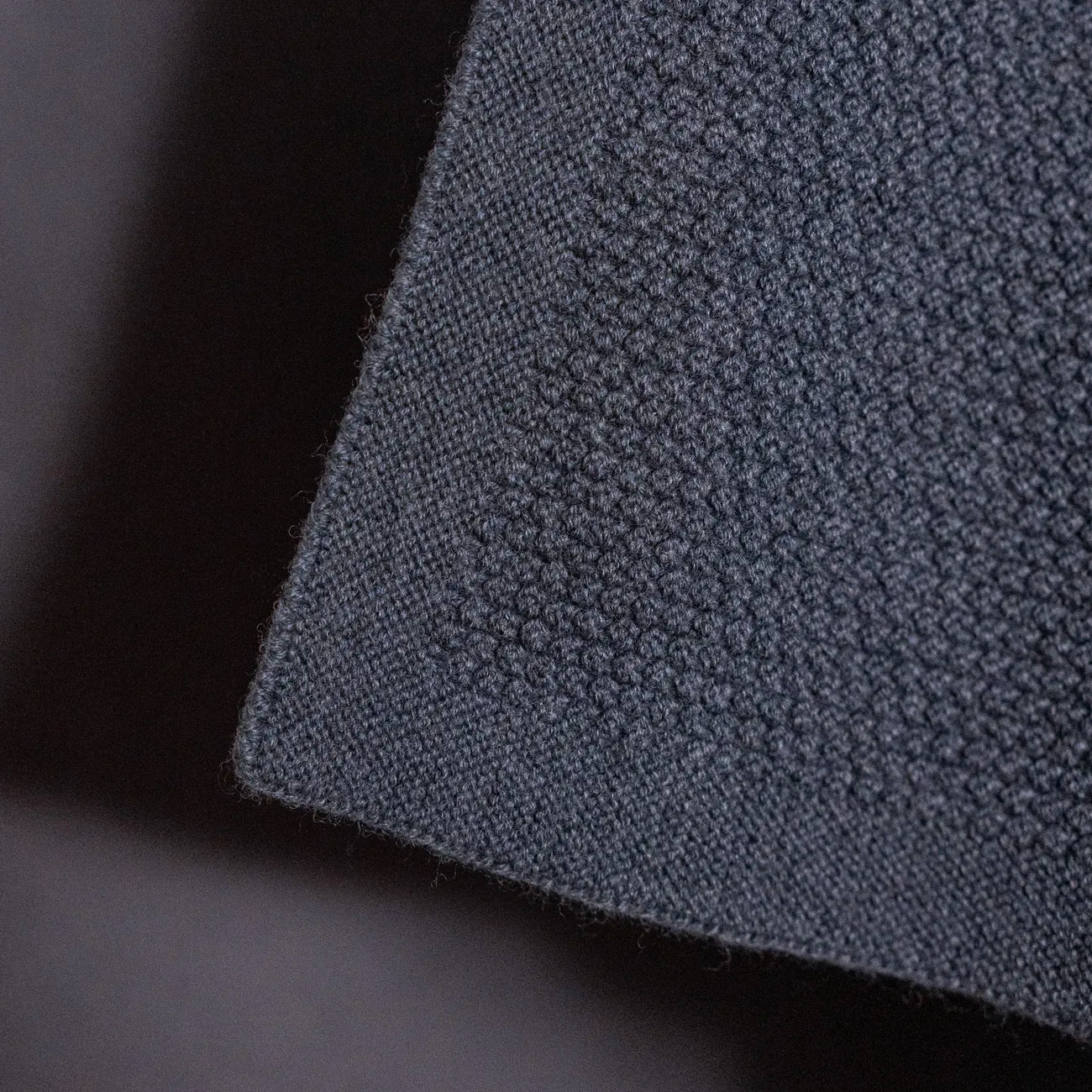 THE WOOLLY BLANKET - graphite grey - Image 7