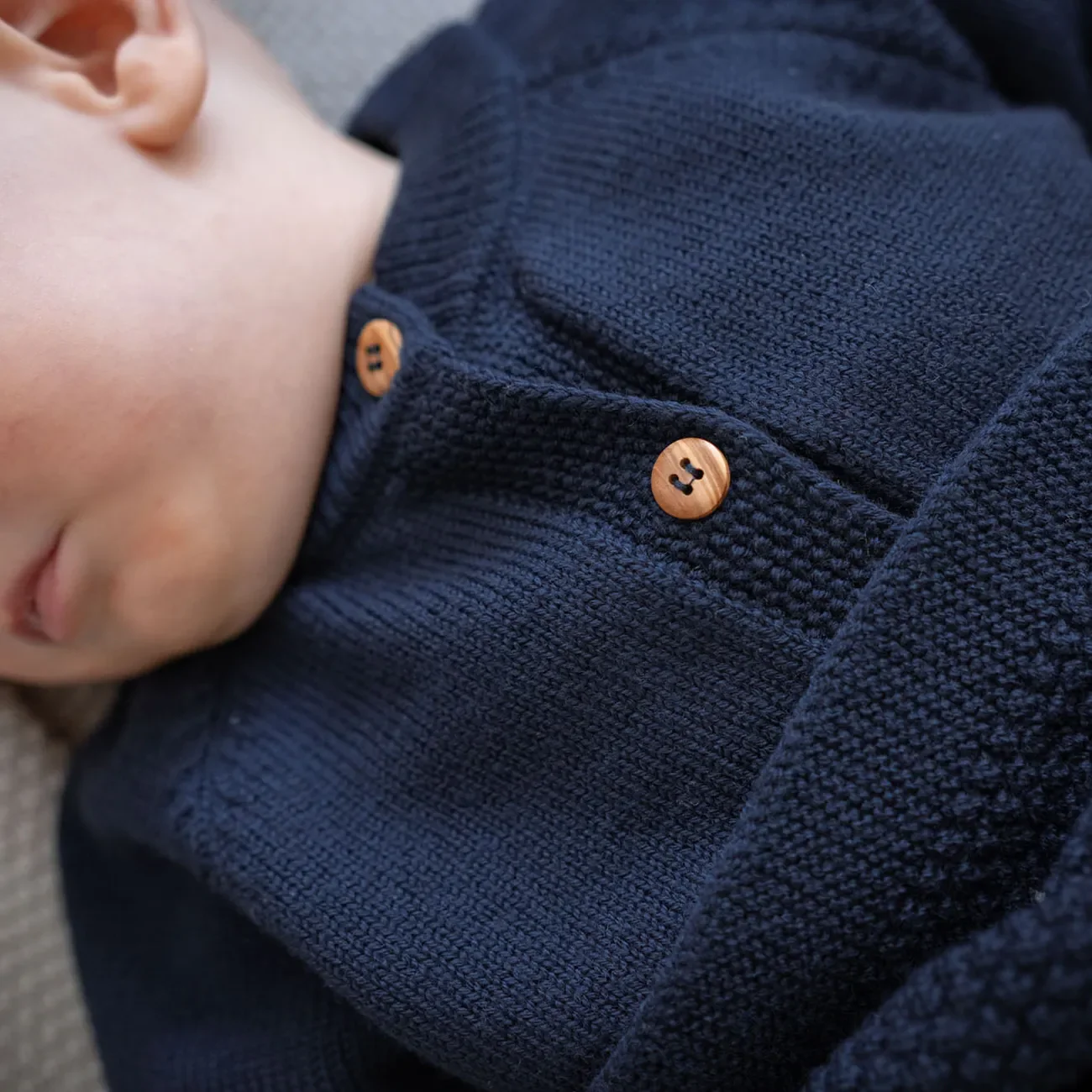 THE WOOLLY CARDIGAN - midnight blue - Image 4