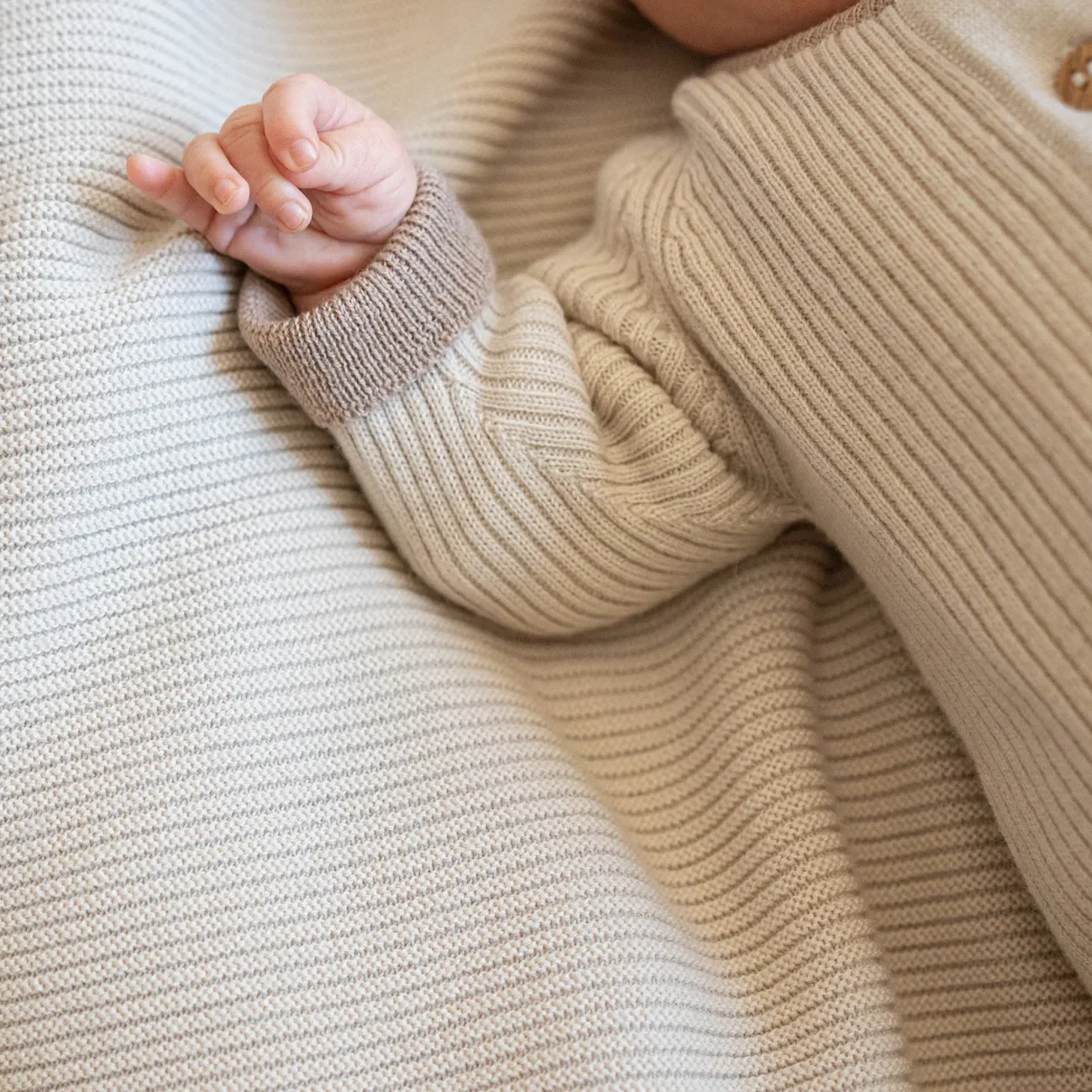 THE WOOLLY ONESIE - cappuccino - Image 9