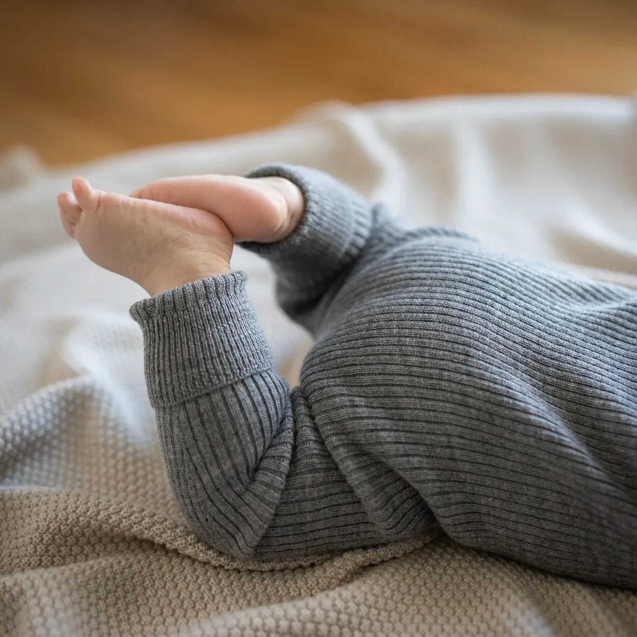 THE WOOLLY ONESIE - cloud grey - Image 12