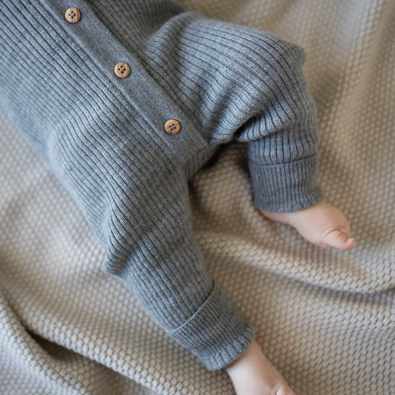 THE WOOLLY ONESIE - cloud grey - Image 10