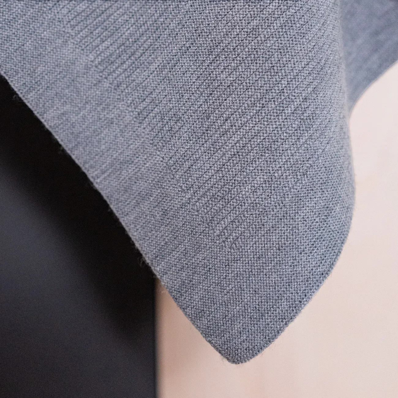 THE WOOLLY RIB BLANKET - cloud grey - Image 5