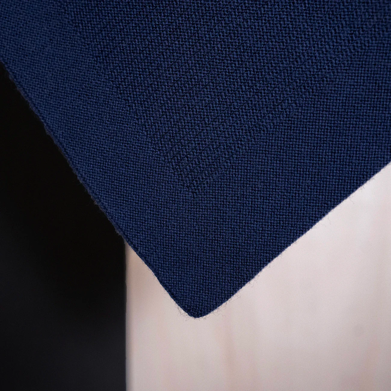 THE WOOLLY RIB BLANKET - midnight blue - Image 5