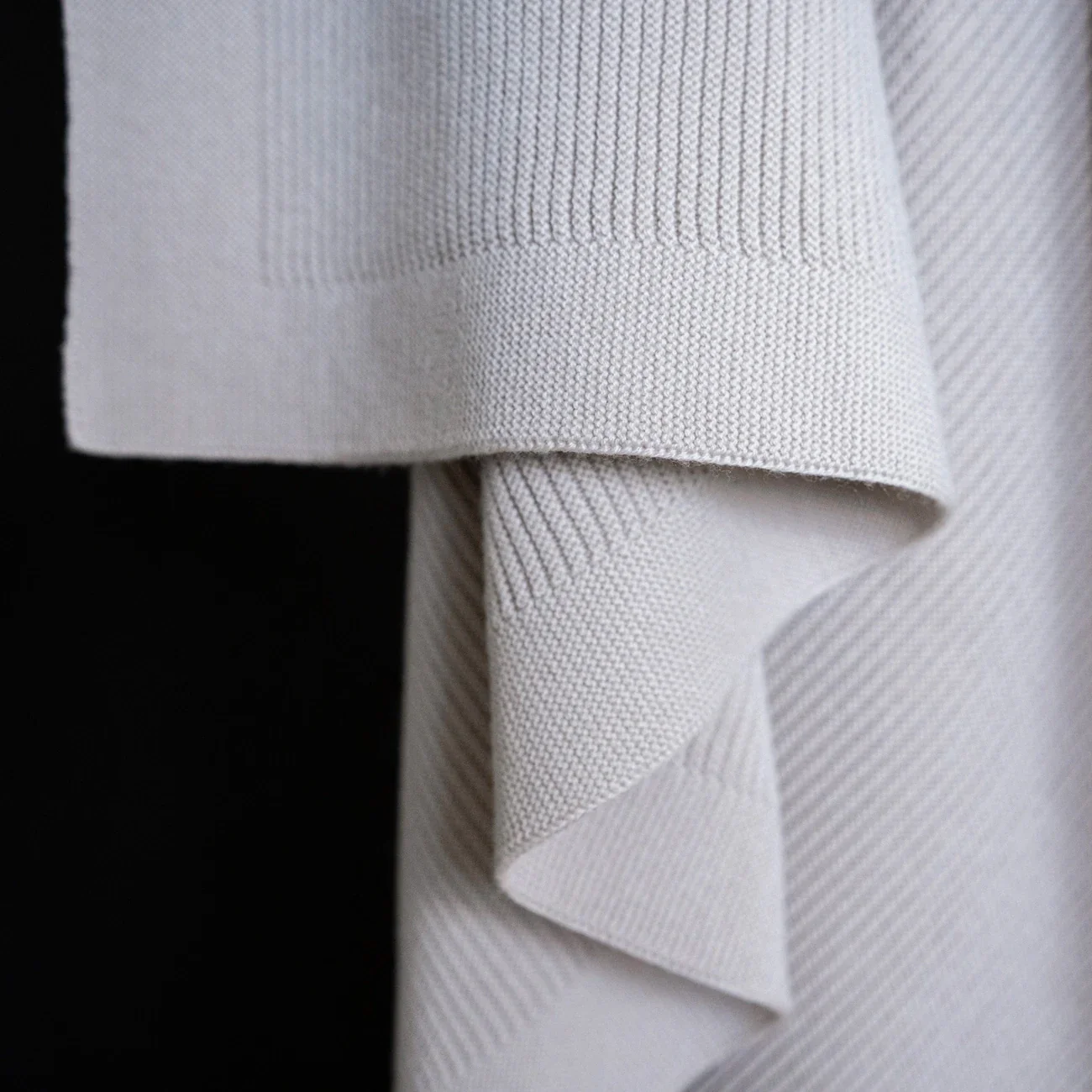 THE WOOLLY RIB BLANKET - sand - Image 3