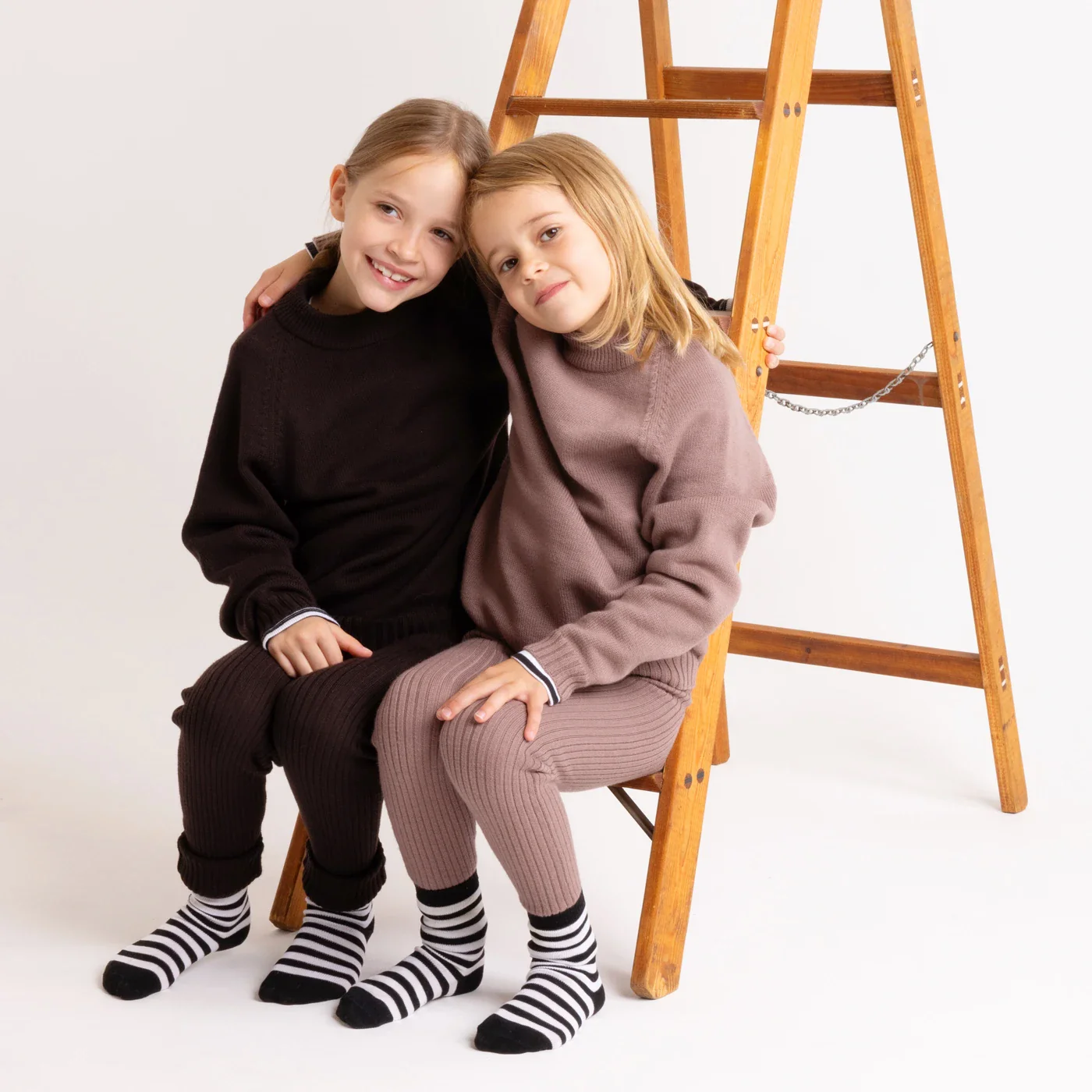 THE WOOLLY SWEATER - chocolate - Image 8